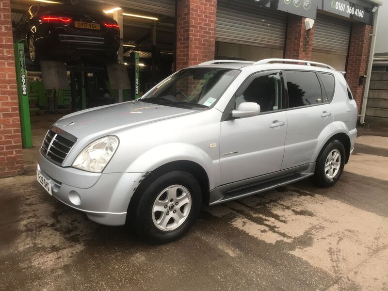 SSANGYONG REXTON