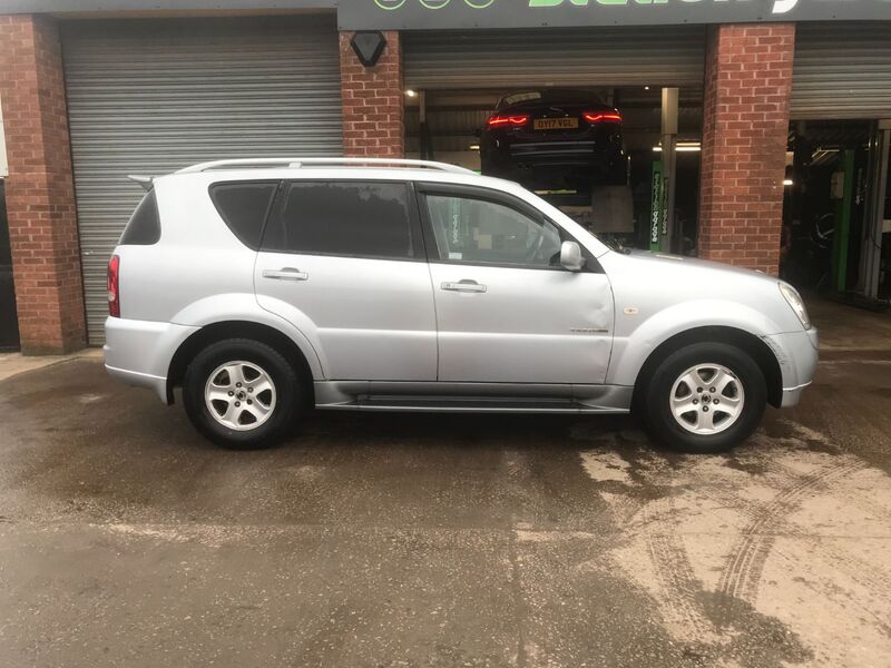 SSANGYONG REXTON